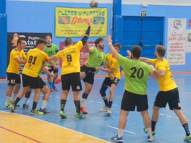 Sant Joan y Elda - C.E.E. ofrecieron un interesante encuentro de pretemporada