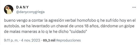 Sufre una agresión homófoba en el autobús y todos los pasajeros salen en su defensa.