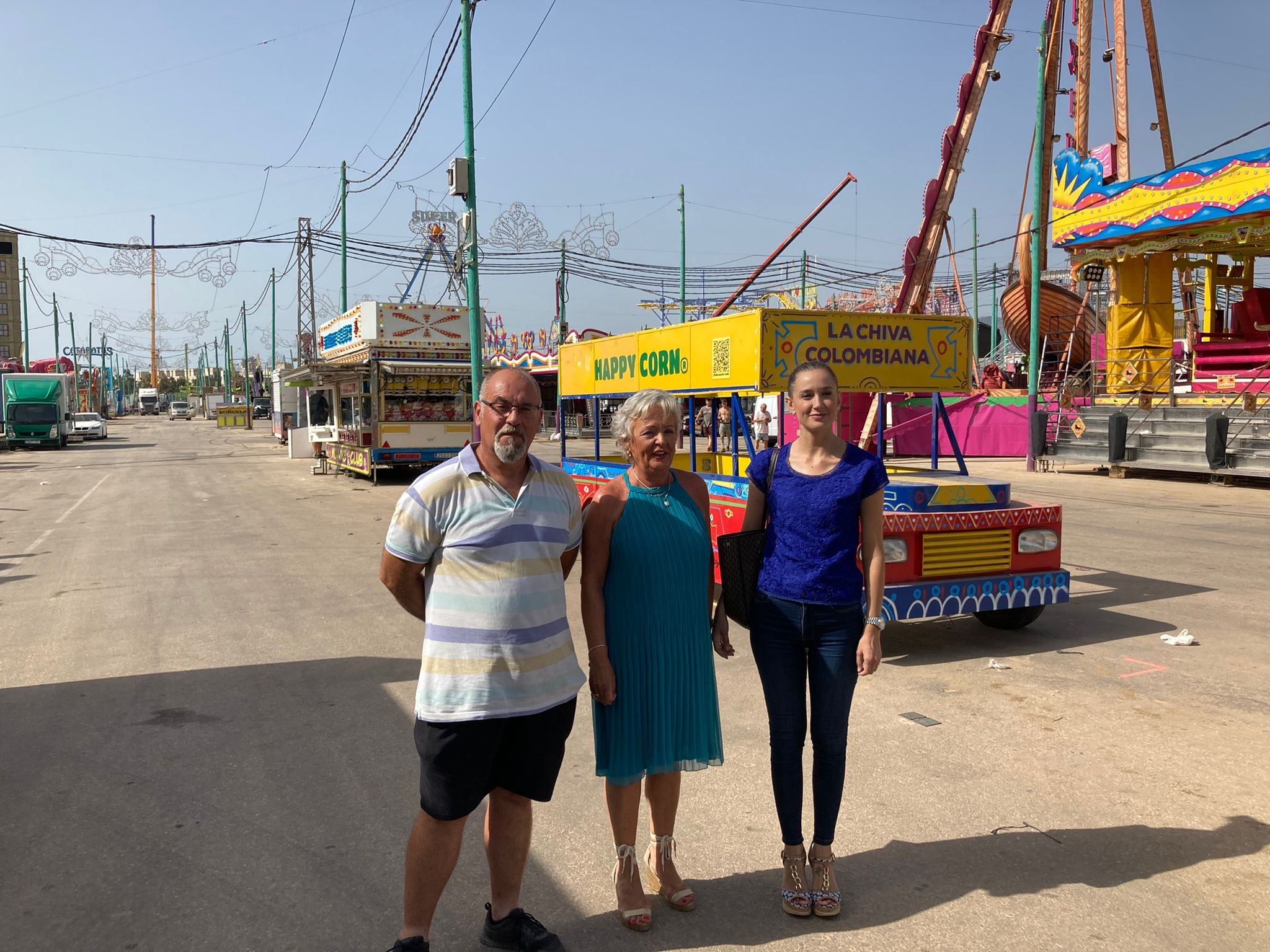 Rafael Blánquez, presidente de la Asociación de Empresarios Feriantes de Málaga; Teresa Porras, concejala de Fiestas; y Elisa Pérez, concejala delegada de Comercio