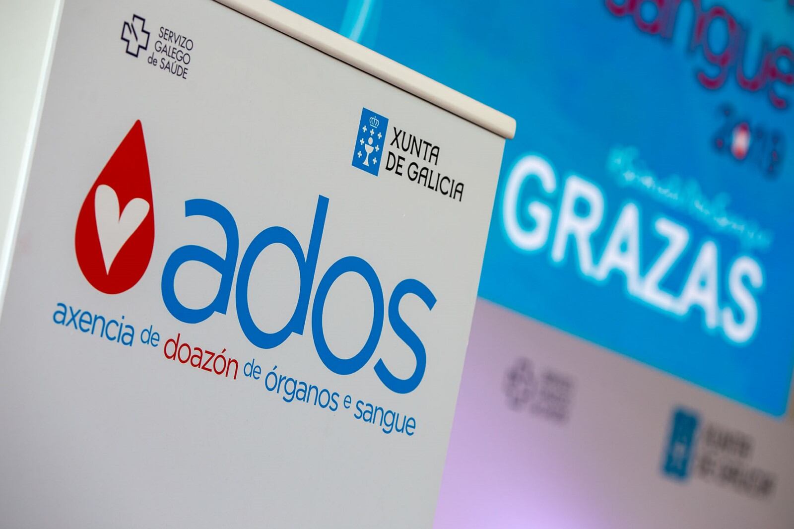 Ados