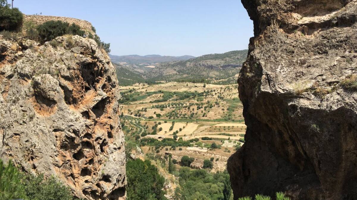 De Talavera a Letur para reconstruir su ruta senderista: la iniciativa solidaria de un grupo de la Ciudad de la Cerámica (14/01/2024)