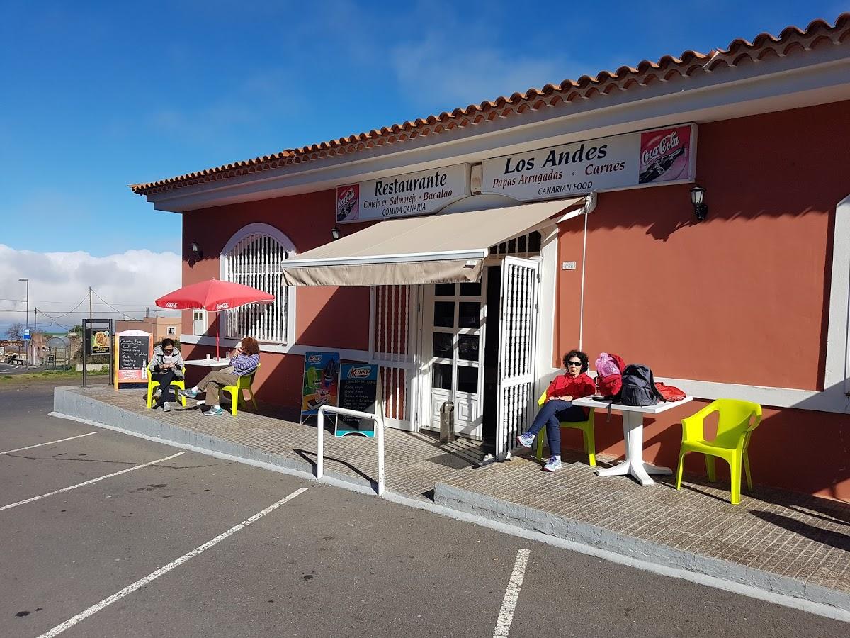 El Restaurante Los Andes, en Aguamansa, ha perdido hasta el 50% de los ingresos mensuales por la falta de turistas tras el incendio