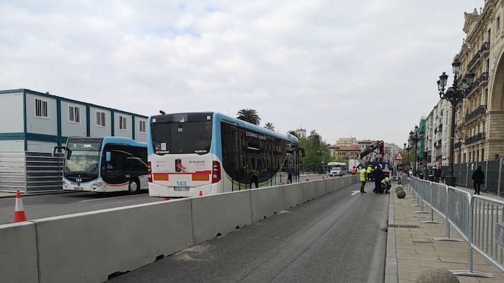 ¿Cómo les afecta el cierre al tráfico del arco del Banco Santander?