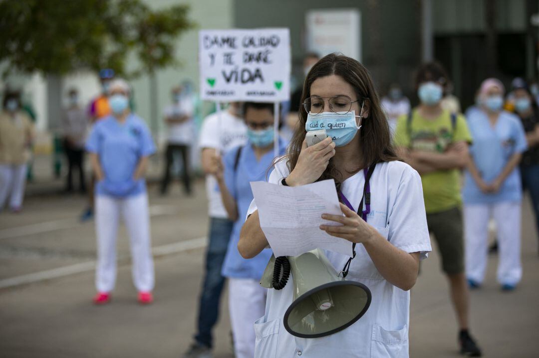 Una sanitaria, en las protestas en Madrid. 