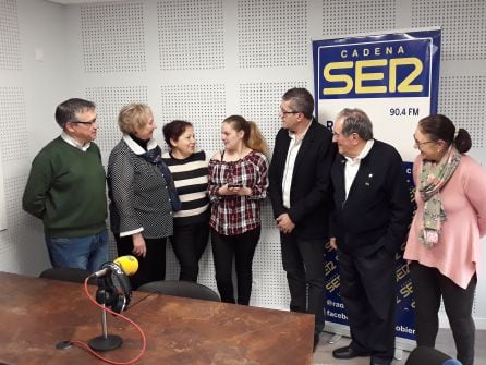 Tamara, rodeada por el jurado