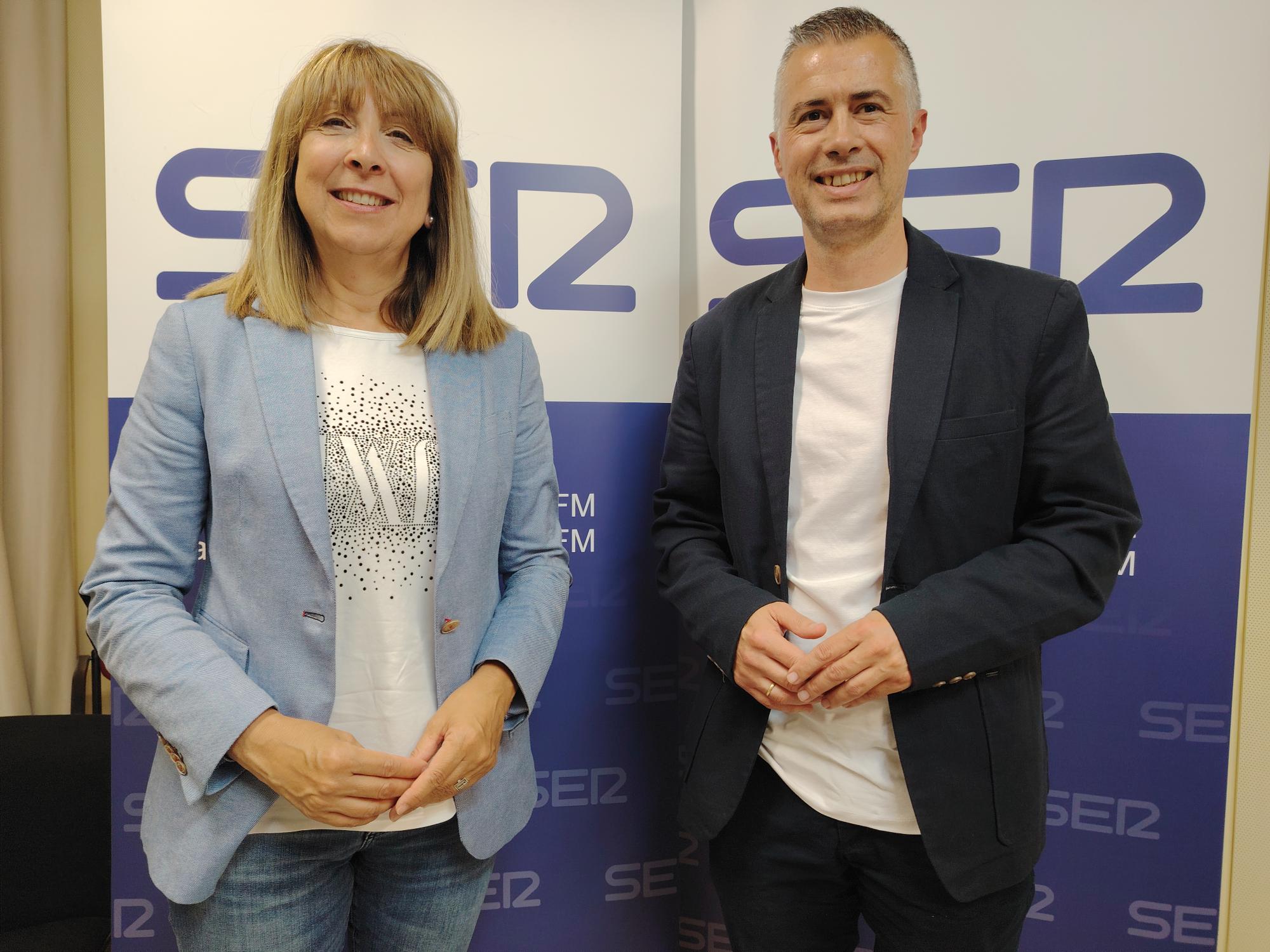 Alcalde de Jaca y alcaldesa de Sabiñánigo en los estudios de SER Pirineos. Foto de archivo