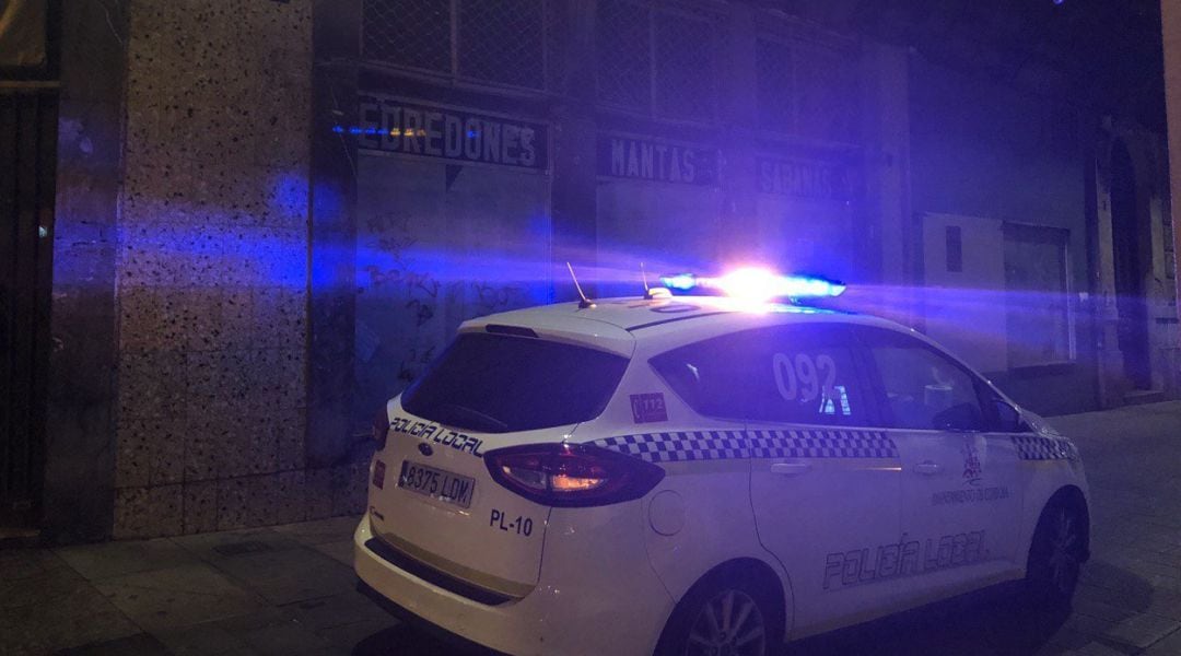 Coche de la Policía Local en una imagen de archivo