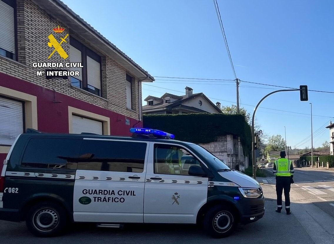 La Guardia Civil de Jaén detiene al conductor de un autobús que quintuplicaba la tasa de 
alcoholemia permitida
