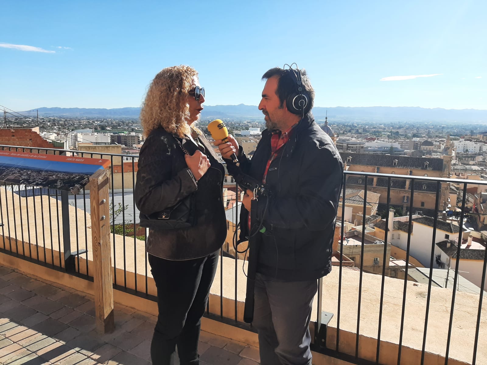 Silvia Teruel, bordadora y Miguel Meroño