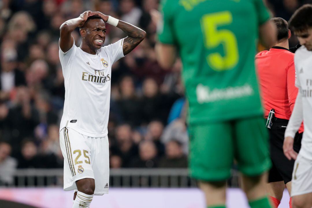 Vinicius se lamenta de una ocasión en el Real Madrid - Real Sociedad de Copa del Rey disputado este mes de enero