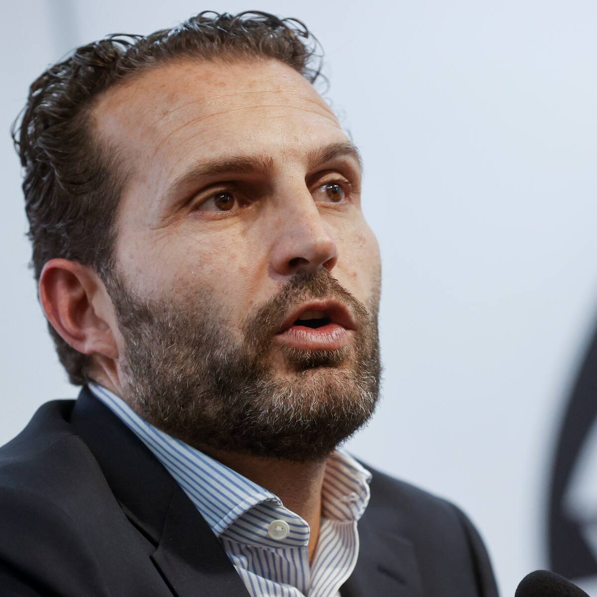 Baraja: “Estamos en el Valencia y los jugadores tienen que saber que aquí hay unos valores, una exigencia y una actitud que tienen que ser innegociables.”