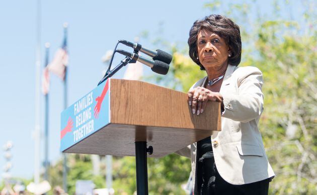 Maxine Waters, durante un acto público.