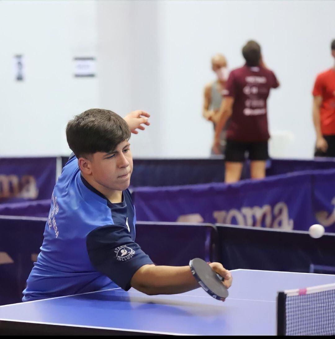 Sergio López durante un partido