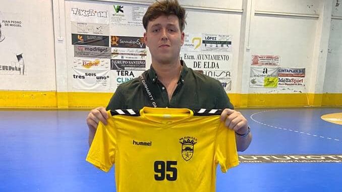 Javi Abinzano reforzará la labor defensiva del Bm. Elda - C.E.E.