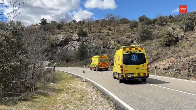 El hombre de 63 años chocó contra unas rocas al salirse en una curva a la altura del km 9 de la M-137