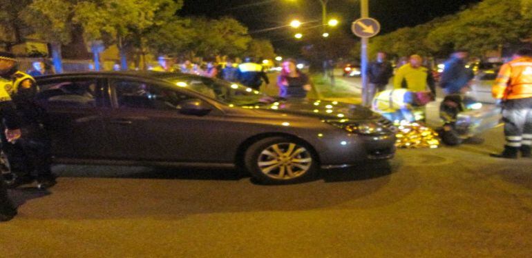 Motorista herido en la calle Castillo de Rena.