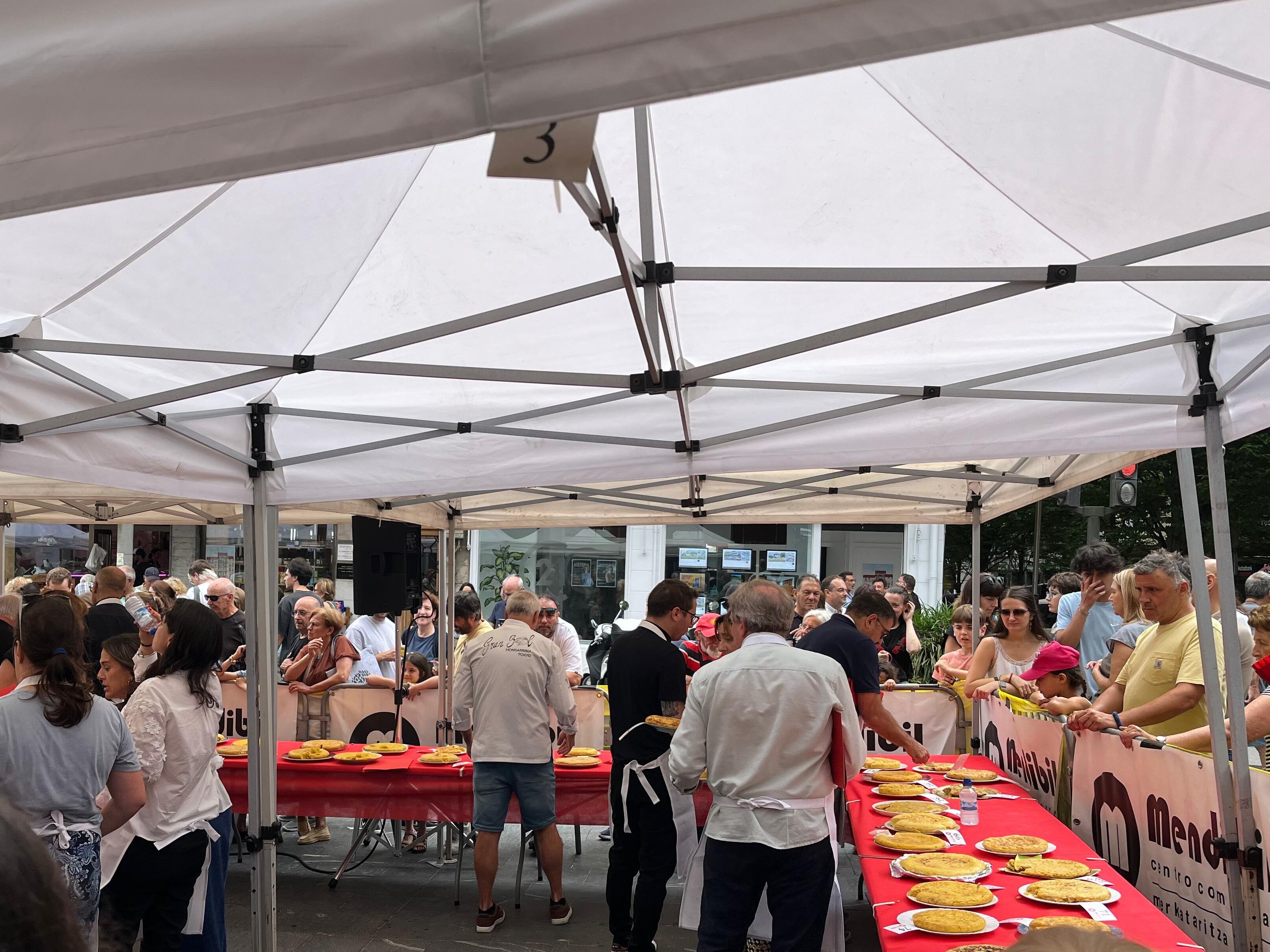La 14.ª edición del Concurso de Tortilla de patatas de Mendibil.