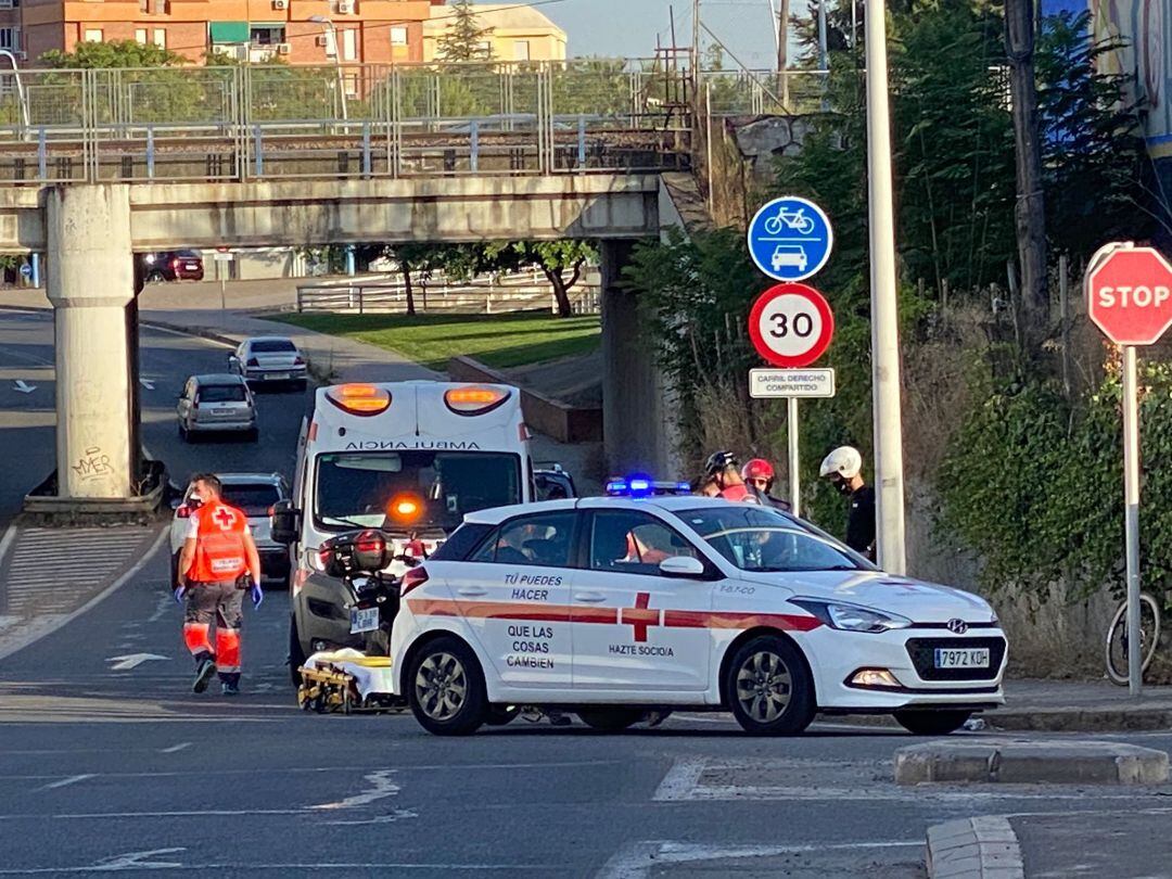 Evacuado al Hospital Reina Sofía un motorista tras una caída en Chinales Córdoba