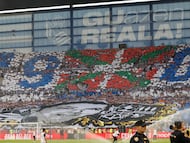SEVILLA, 17/04/2026.- La afición de la Real Sociedad durante la final de la Copa del Rey que enfrenta a Atlético de Madrid y Real Sociedad este sábado en el estadio de La Cartuja, en Sevilla. EFE/ Julio Muñoz