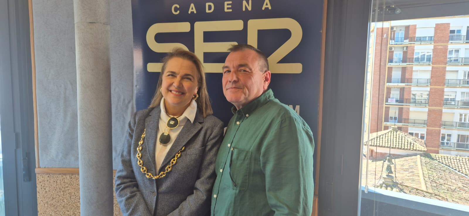 La presidenta de la AECC en La Rioja, Elena Eguizábal; junto al nuevo presidente de la junta en Calahorra, Antonio Maturana