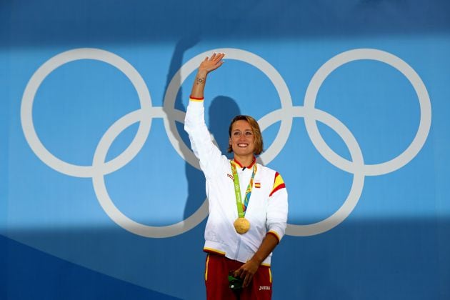 Mireia Belmonte en el podio de Río 2016