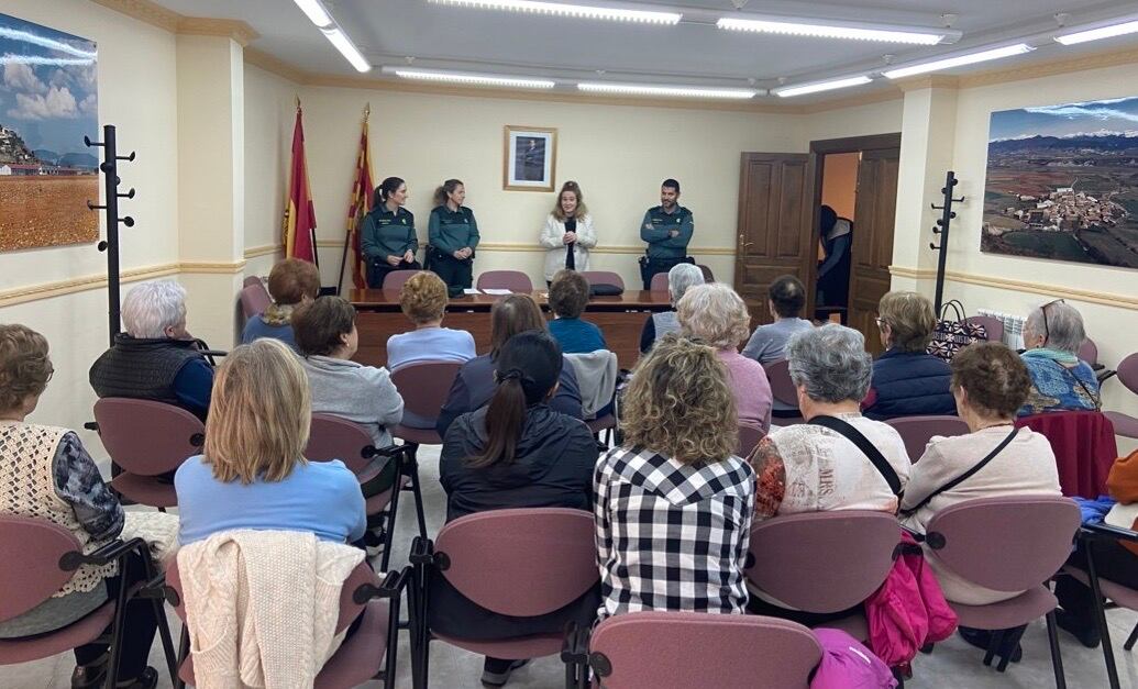 Las charlas ya han comenzado a inicios de semana, visitando Castiello de Jaca, Canal de Berdún y Puente la Reina de Jaca