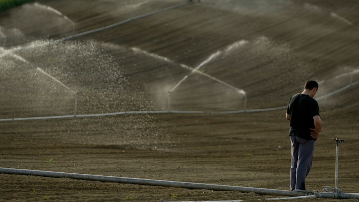 El Gobierno vasco reduce la burocracia del canon del agua a los agricultores, pero no les eximirá de su pago a partir de 2025