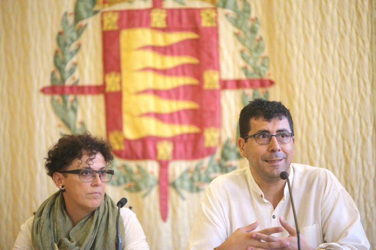 Rafi Romero y el concejal de Participación, Alberto Bustos