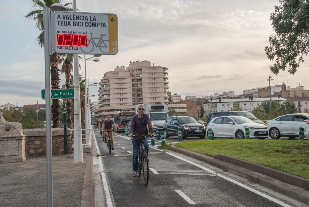 Contador instalado en Pont de Fusta