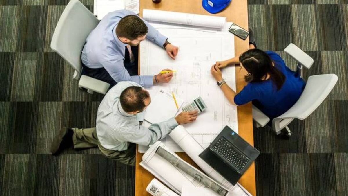 La primera llamada del día con Ainhoa Zabalza, presidenta de EINA