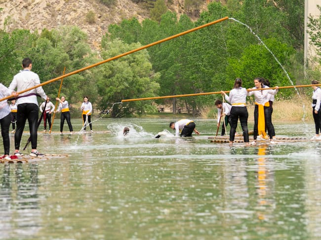 Celebración de la Maderada en Cofrentes (archivo)