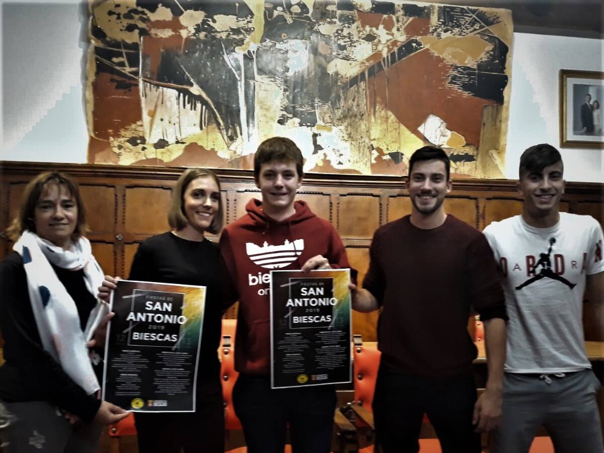 Biescas celebra su fiesta pequeña en honor a San Antonio