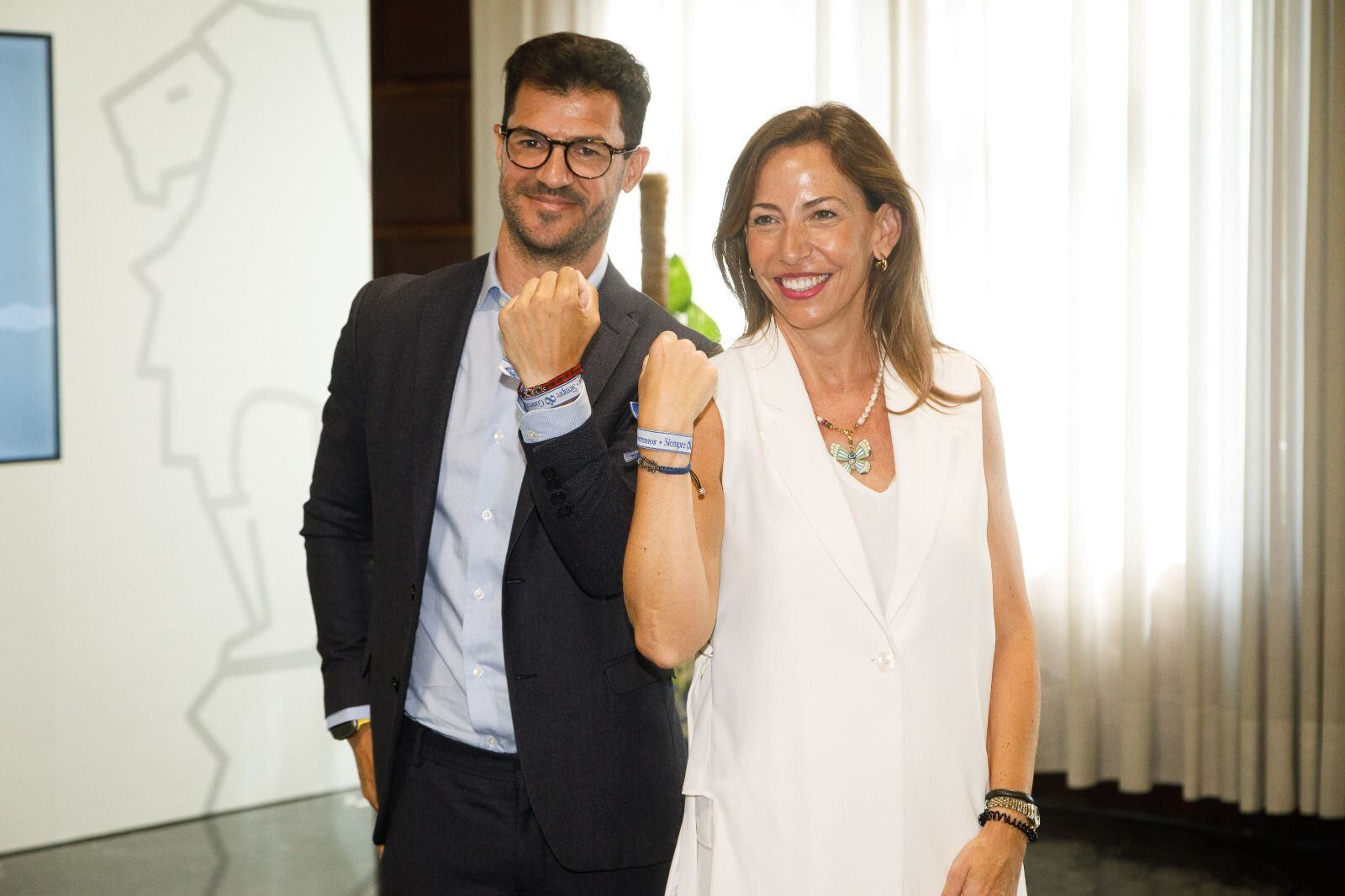 Natalia Chueca, alcaldesa de Zaragoza, y Fernando López, director general de Real Zaragoza