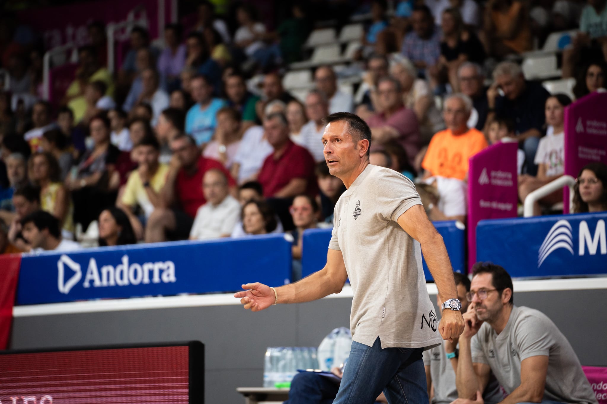 Lezkano durant l'últim partit, a la lliga Catalana, davant el Girona al Poliesportiu.