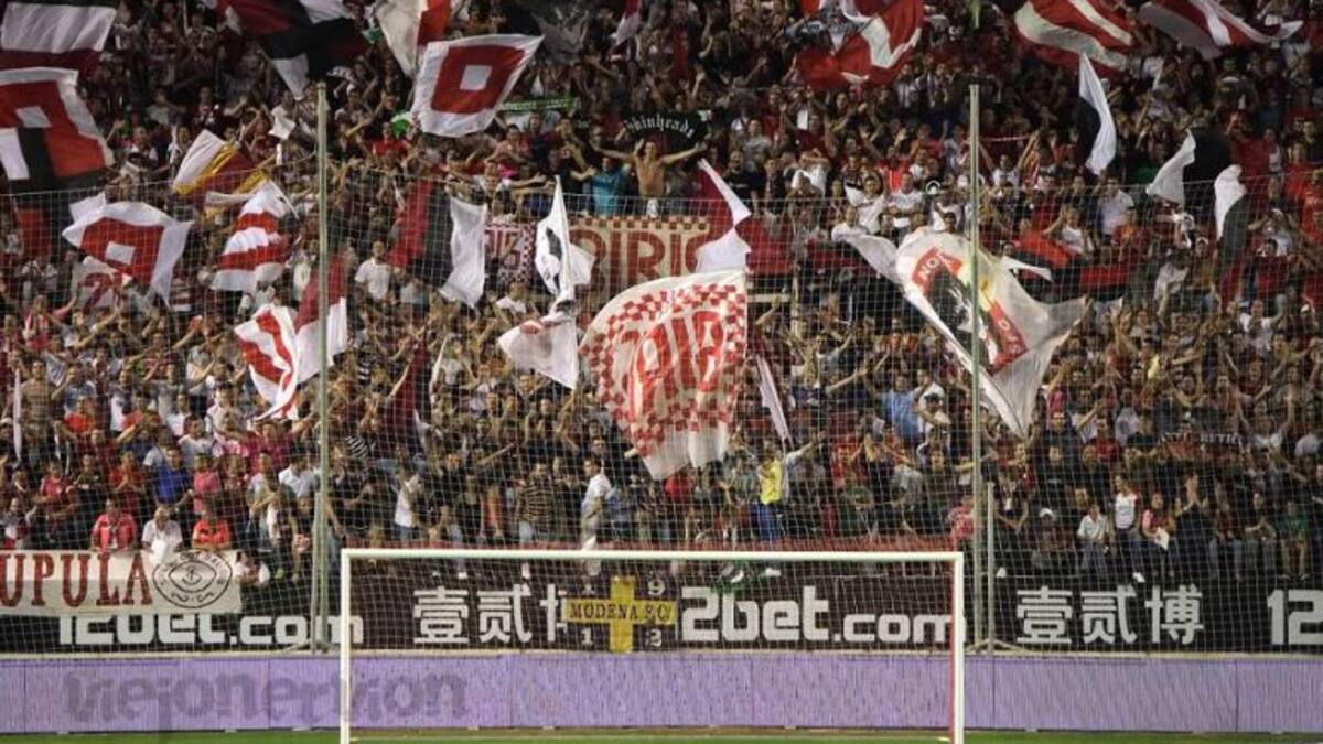 El Sevilla recuerda que animar no es insultar