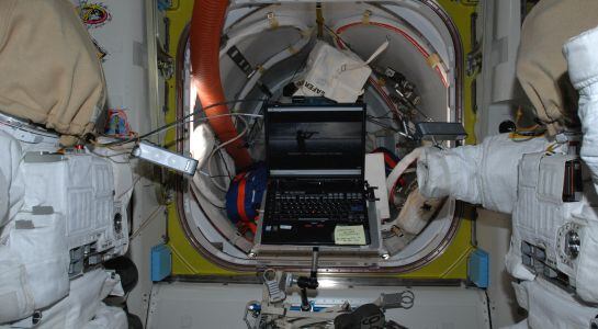 Los astronautas de la Estación Espacial Internacional ven la película &#039;Star Trek&#039; en la nave.
