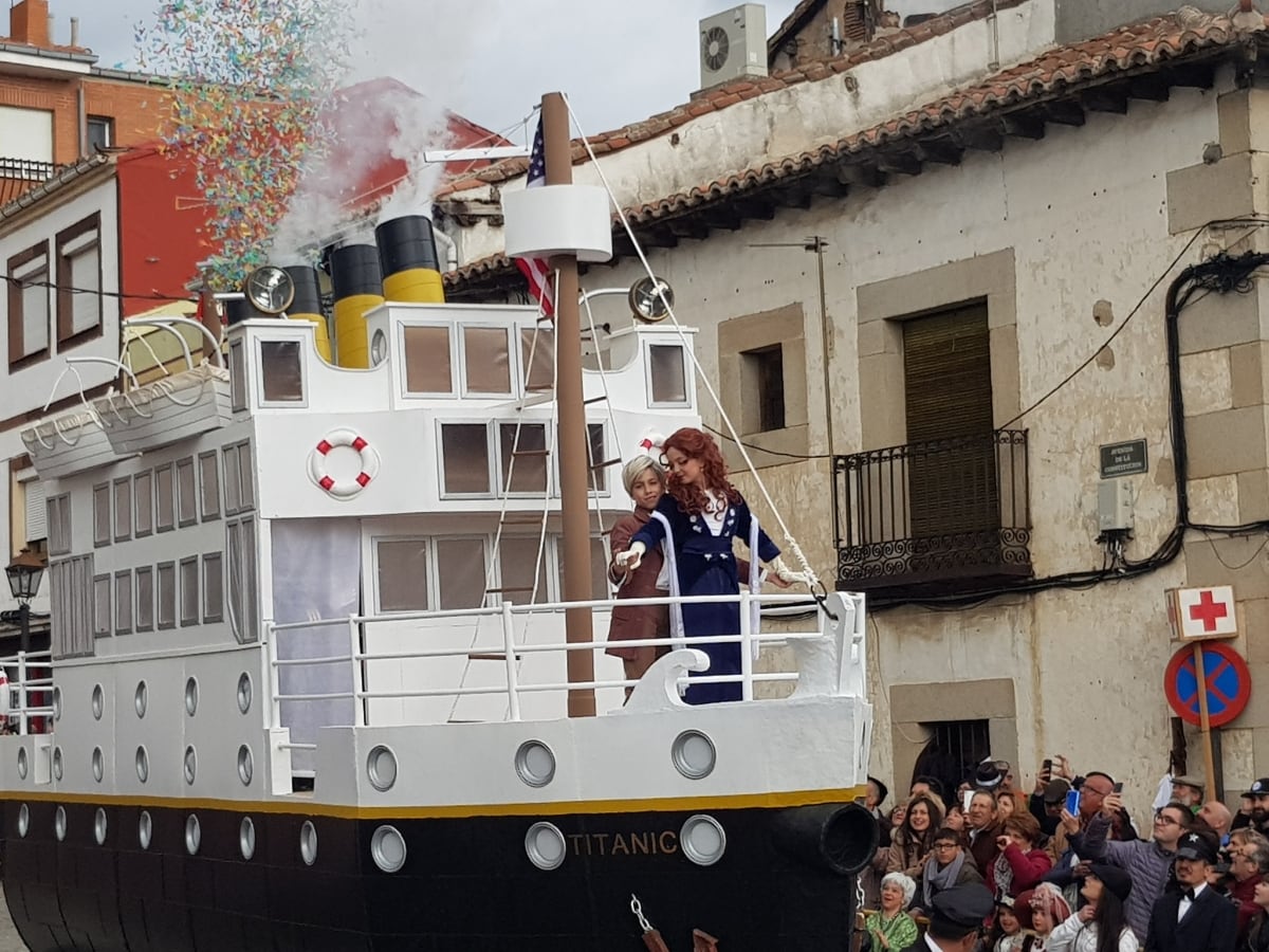 Recreación del Titanic en el Carnaval de Cebreros