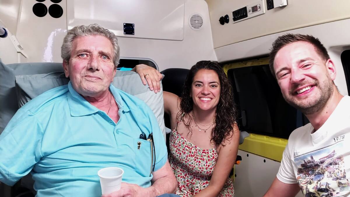 Araceli Sánchez, responsable de Cuidados Paliativos del Hospital Infanta Sofía de San Sebastián de los Reyes, habla del viaje organizado a un enfermo terminal para despedirse de sus familiares en Sevilla.