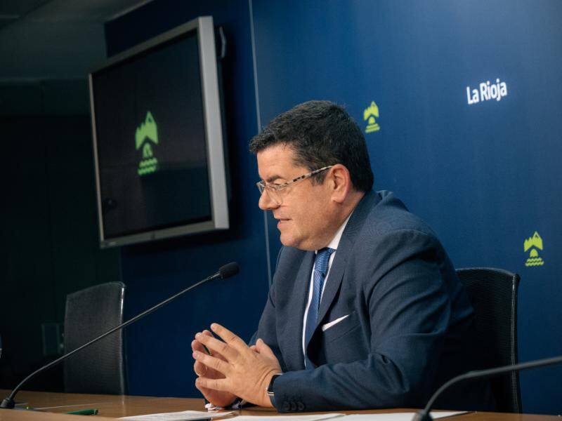 El portavoz del Gobierno de La Rioja, Alfonso Domínguez, en la rueda de prensa posterior a la reunión de Consejo de Gobierno | Gobierno de La Rioja