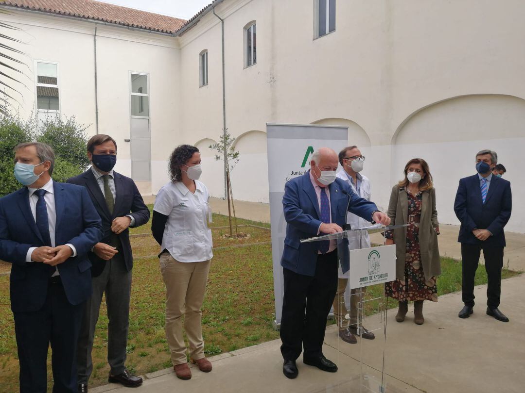 Jesús Aguirre, en el centro de salud &#039;Manuel Barragán Solís&#039;.