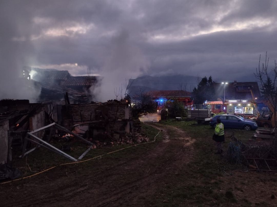 Estado en el que quedó el almacén en Vega de Liebana.