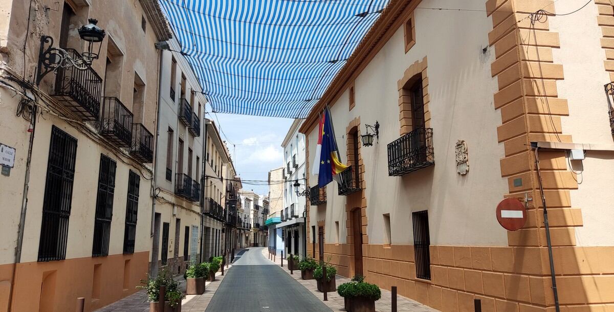 Calle Mayor, engalanada. Archivo