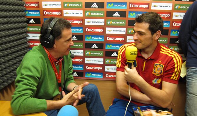 El capitán de la selección española Iker Casillas, durante un instante de su entrevista con José Ramón de la Morena.