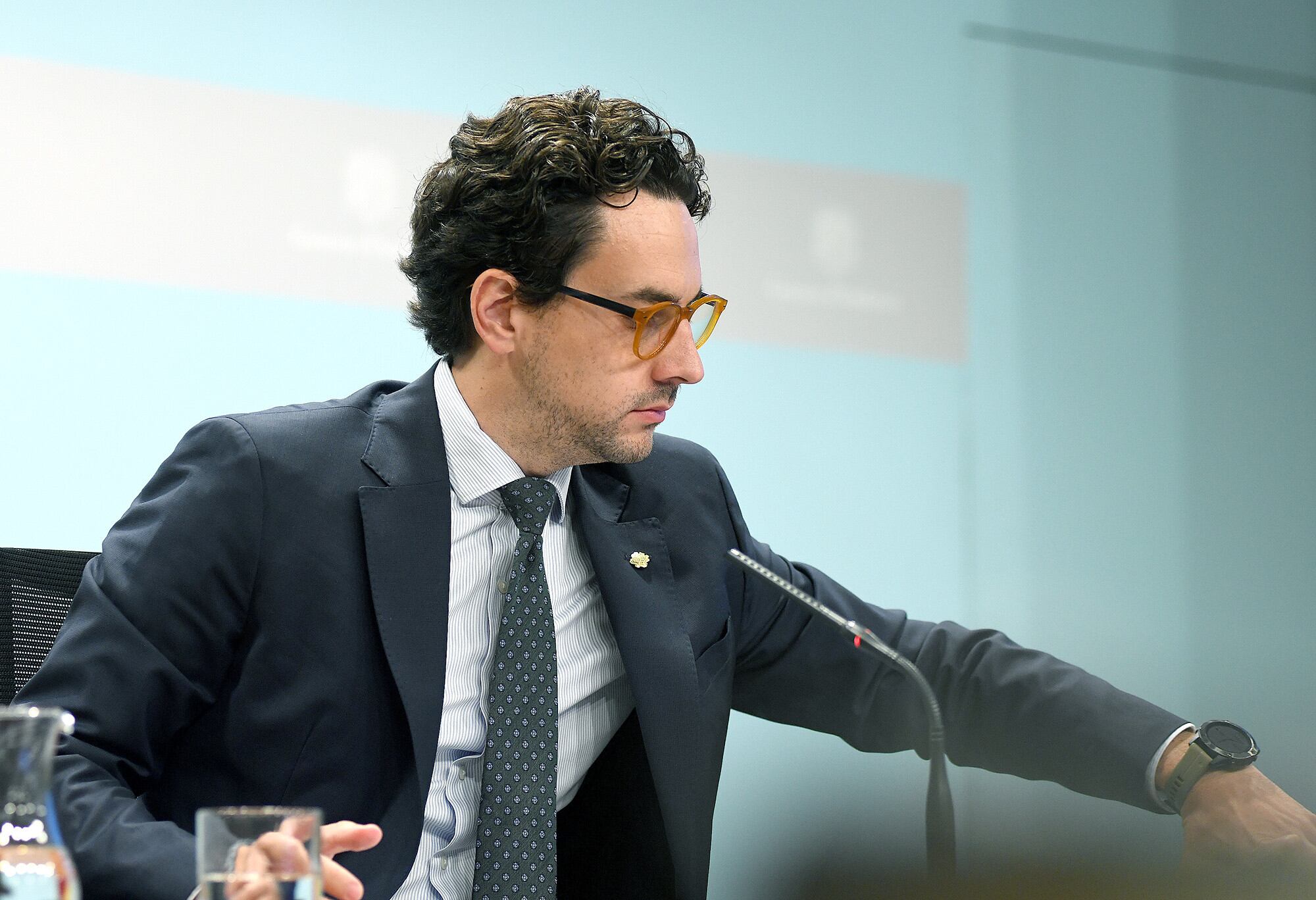 Casal durant la compareixença.