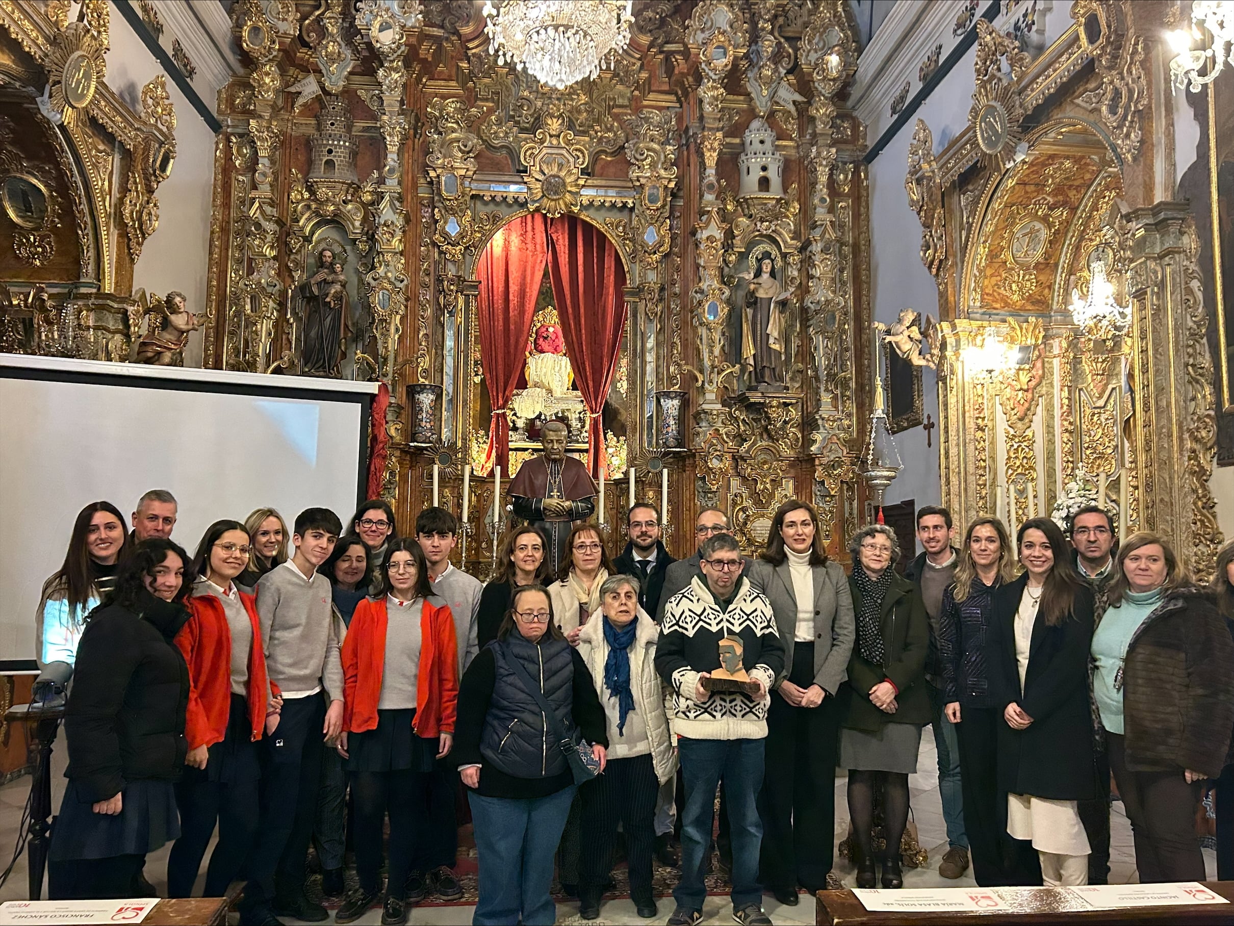 El Santuario de la Virgen de la Paz ha acogido el acto de entrega de esta distinción