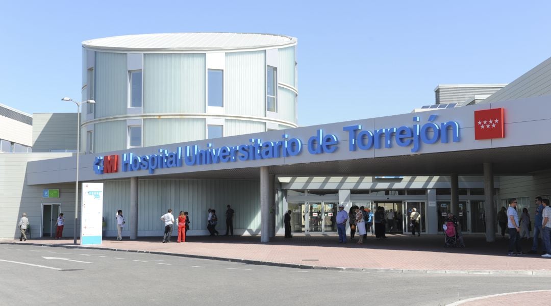 Entrada principal del Hospital Universitario de Torrejón