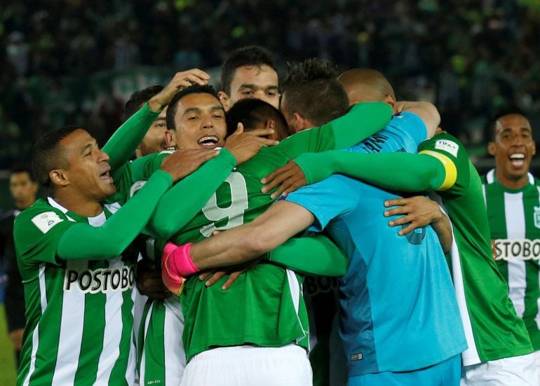 Los jugadores del Atlético Nacional celebran el tercer puesto.