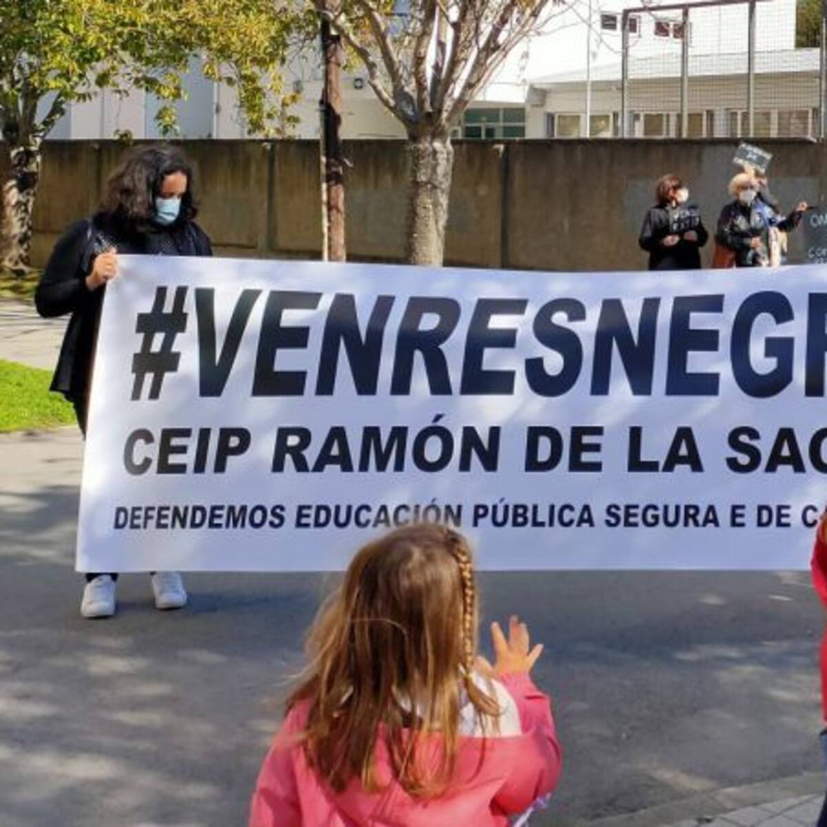 Familias de un colegio de A Coruña denuncian que solo hay un aseo por planta para más de cien de niños