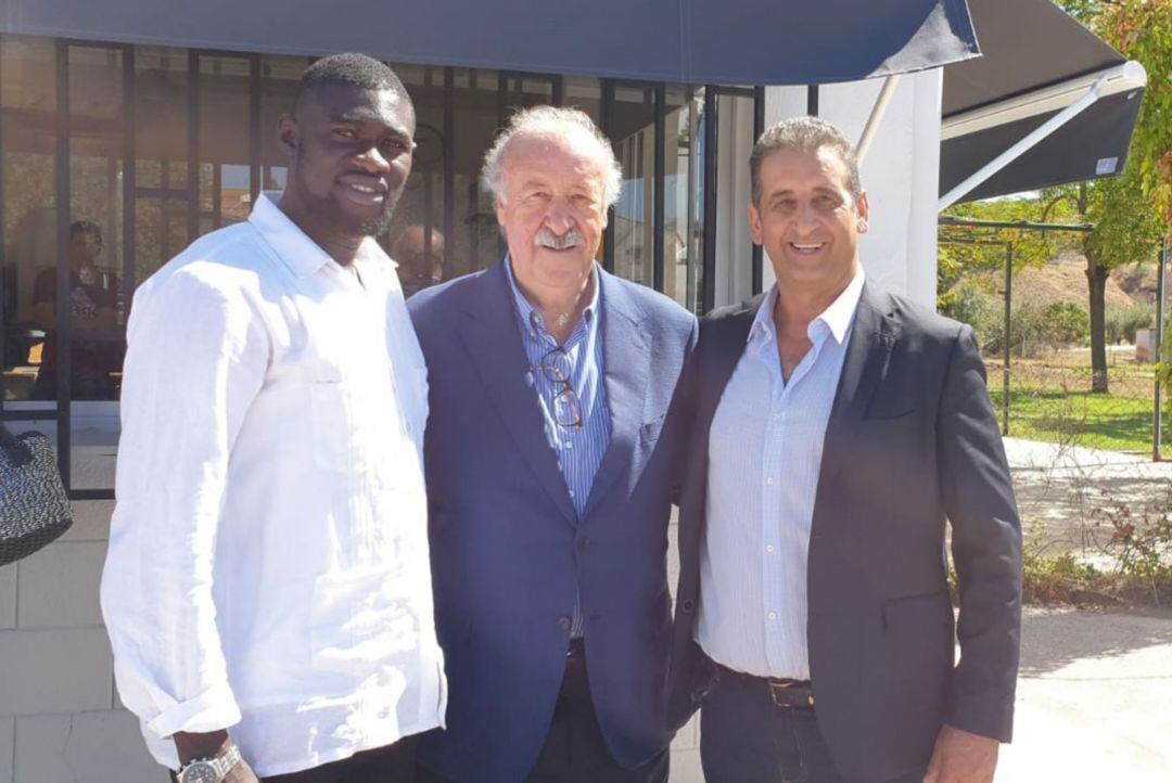 Alma de África, en el Proyecto 'Olivos Solidarios' que apadrina Vicente del Bosque