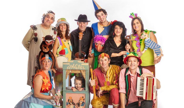 La prestigiosa compañía Titiriteros de Binéfar hace doblete este sábado acercándonos su peculiar universo de cuentos e historias